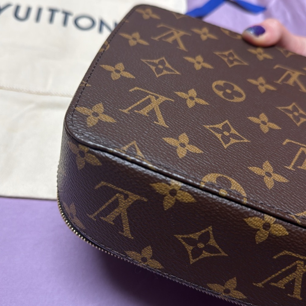 Louis Vuitton Nice Jewelry Case Monogram Canvas View 6